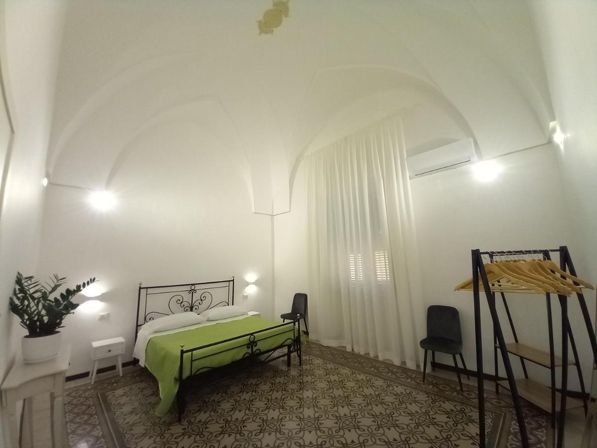 Liberty Apartment กาลาโตเน ภายนอก รูปภาพ