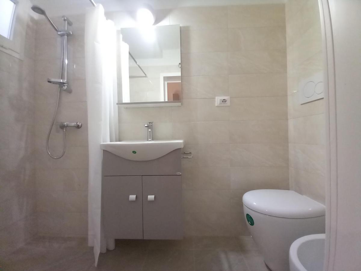 Liberty Apartment กาลาโตเน ภายนอก รูปภาพ